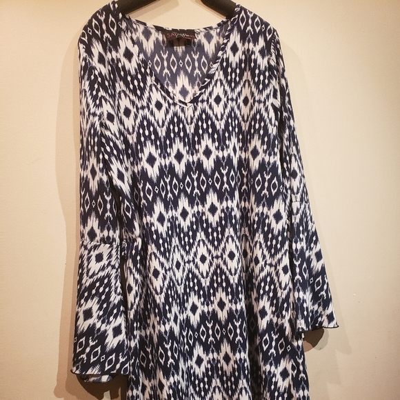 Say Any Thing Diamond Ikat Challis Tunic Dress - Picture 3 of 7